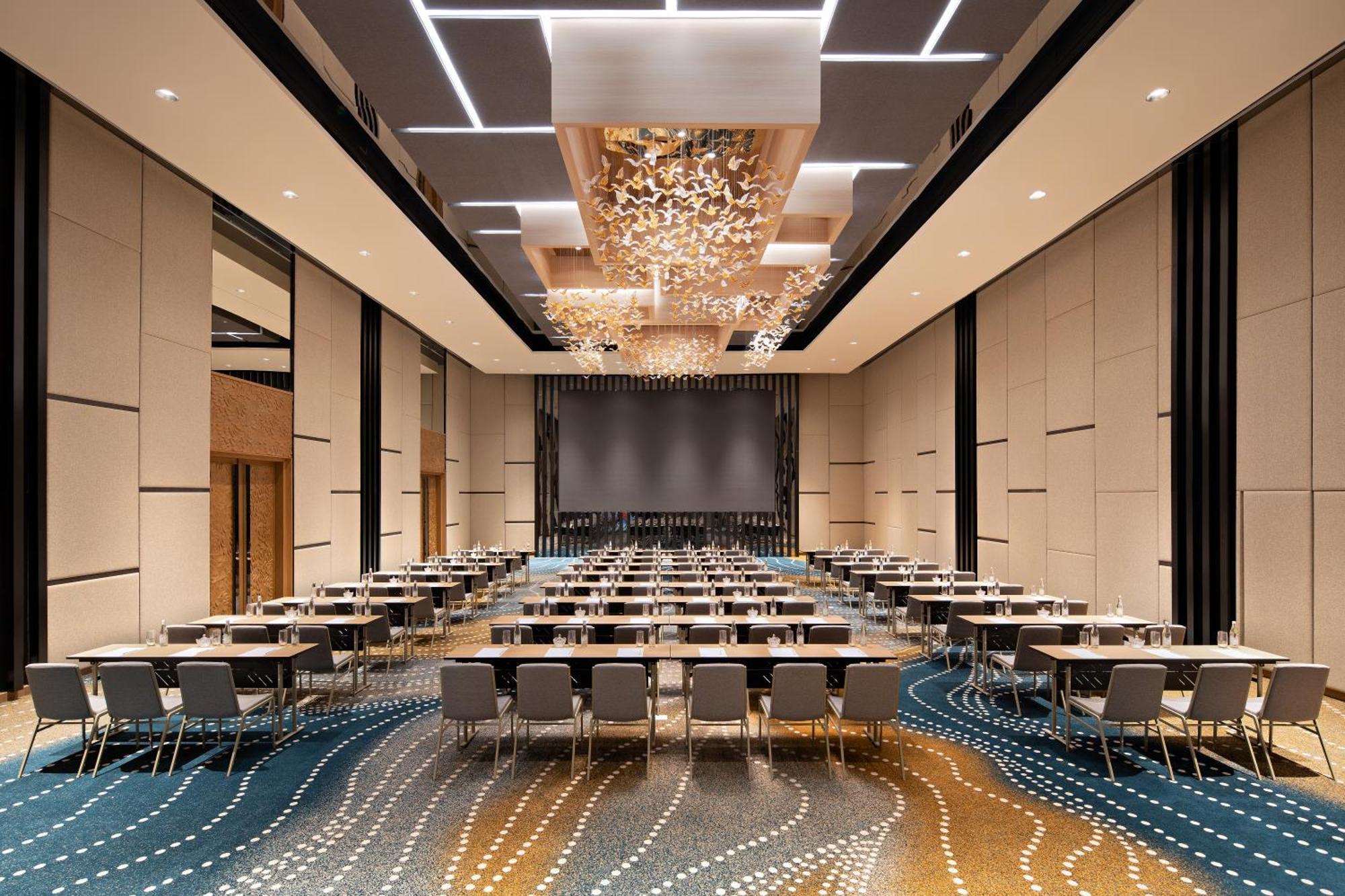 Moevenpick Hotel Jakarta City Centre Екстериор снимка
