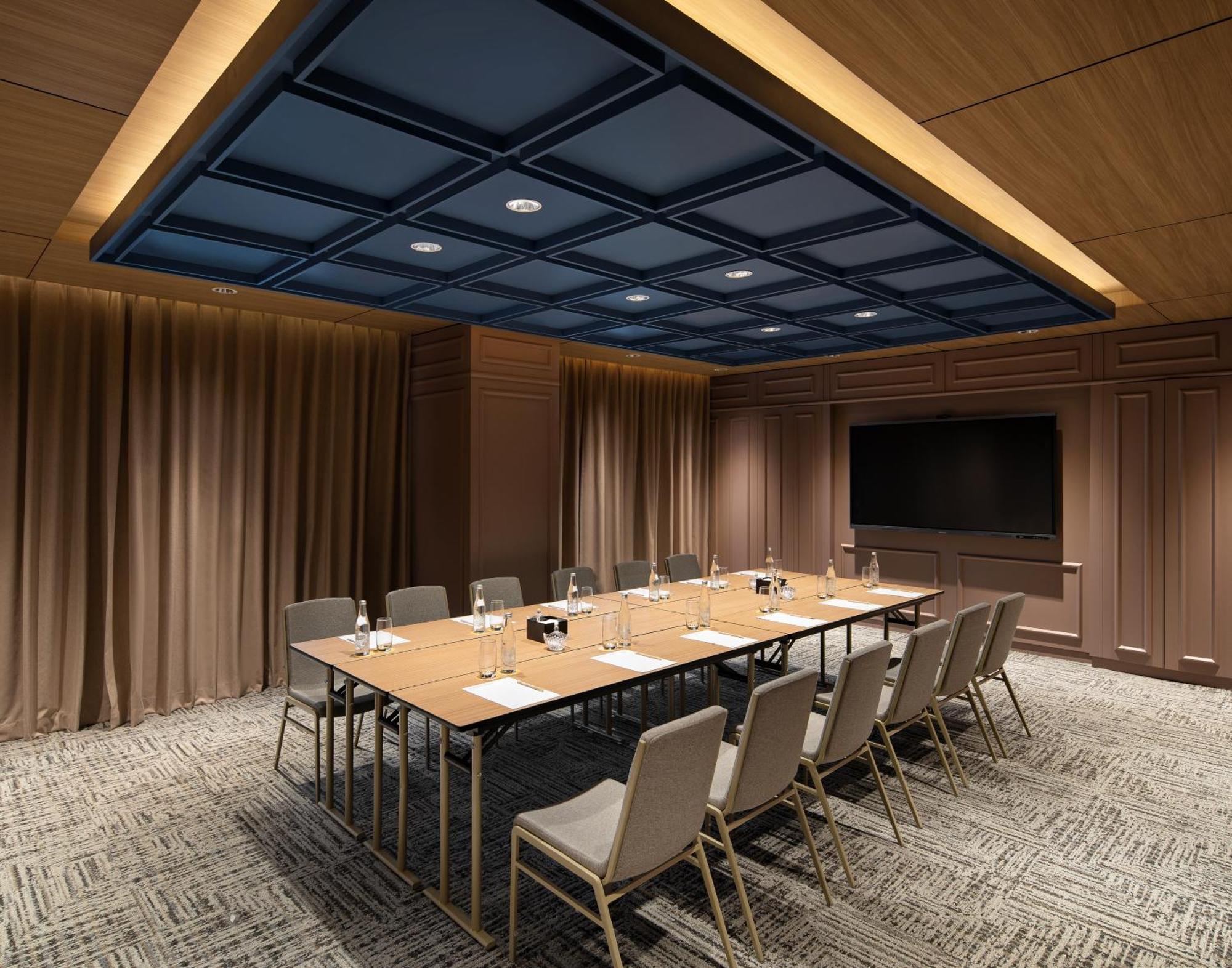 Moevenpick Hotel Jakarta City Centre Екстериор снимка