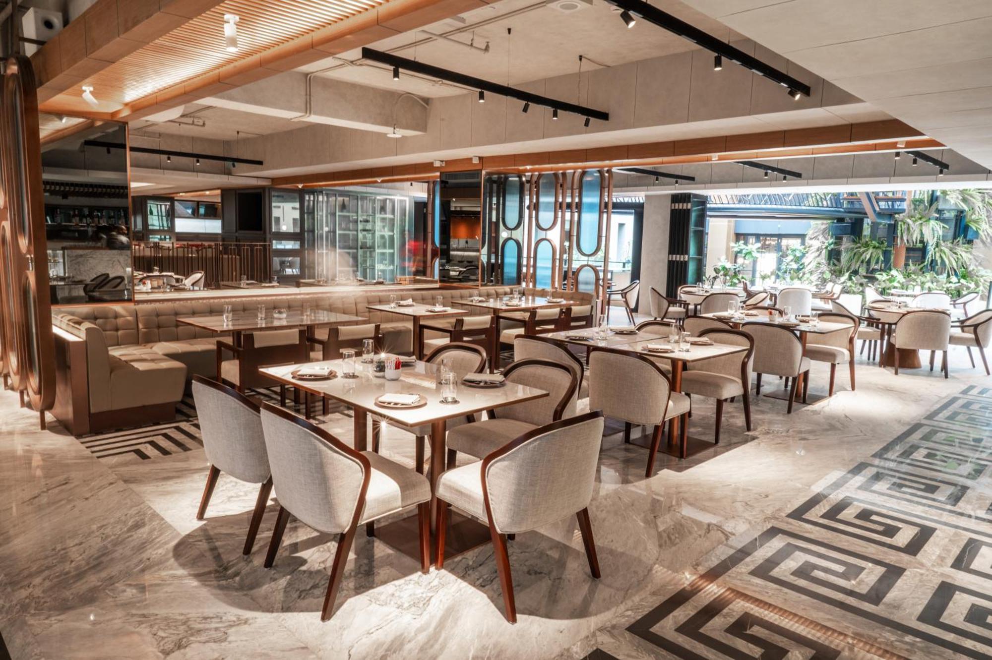 Moevenpick Hotel Jakarta City Centre Екстериор снимка