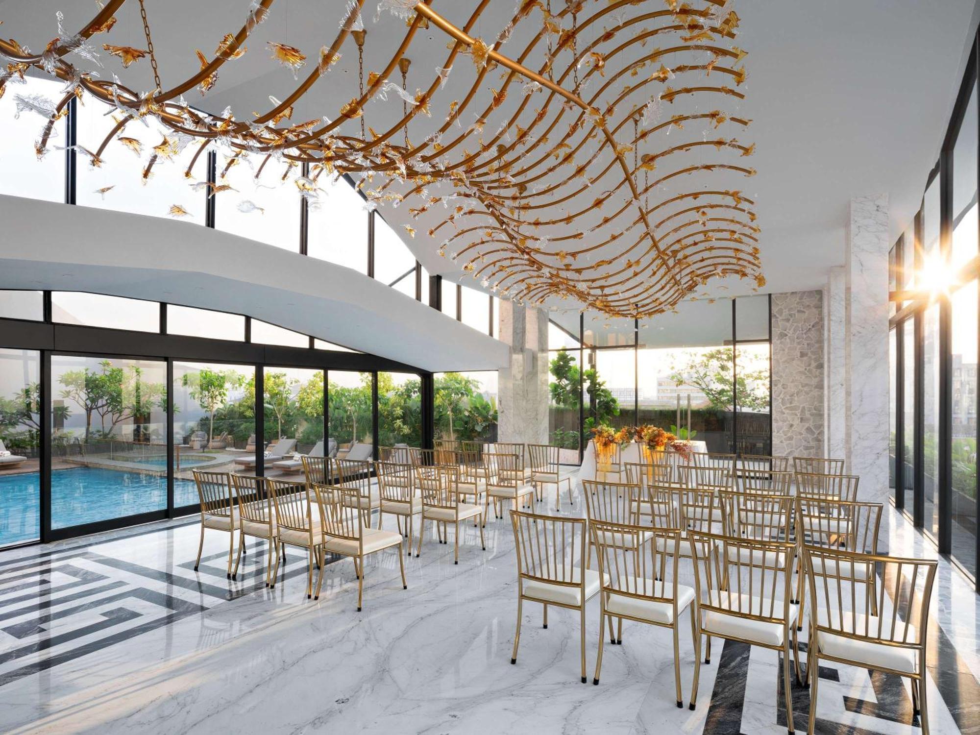Moevenpick Hotel Jakarta City Centre Екстериор снимка