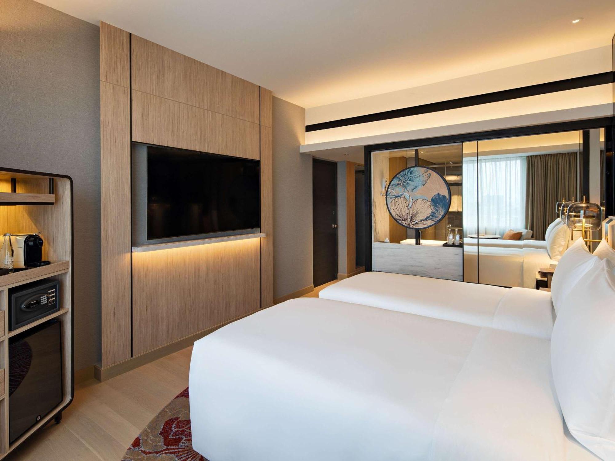 Moevenpick Hotel Jakarta City Centre Екстериор снимка